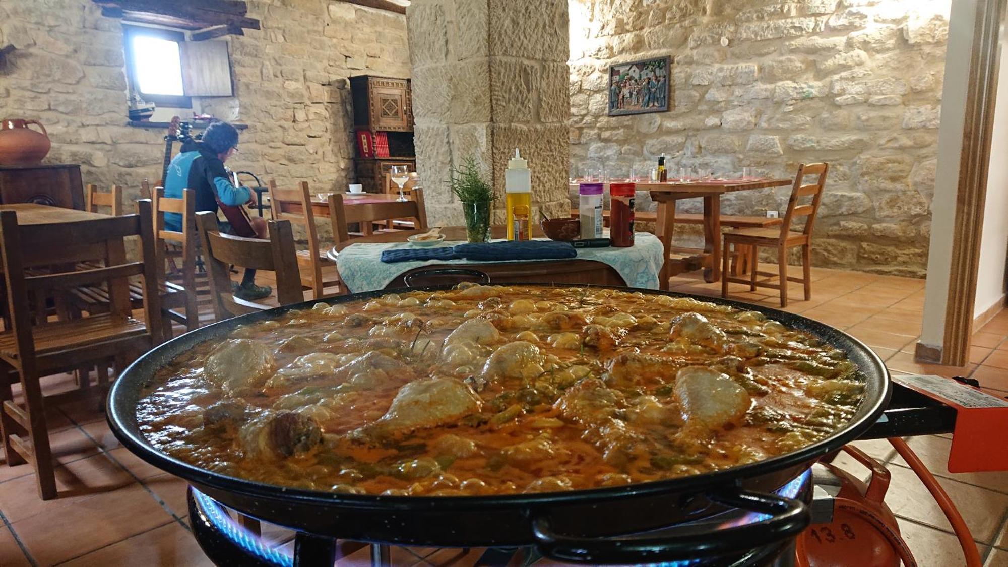 Albergue Sansol - El Oasis Del Camino Frances - Exclusivo Para Peregrinos المظهر الخارجي الصورة