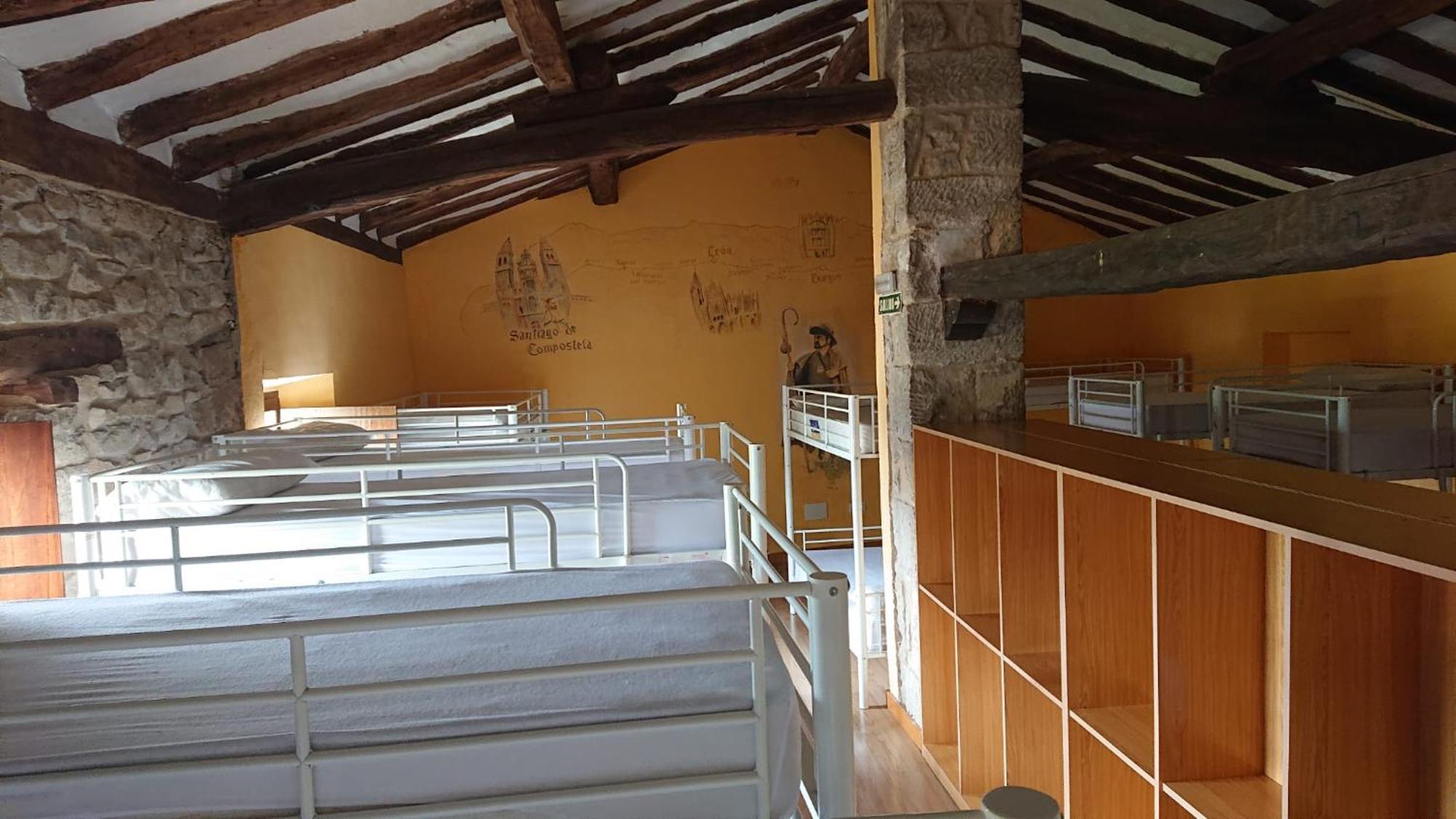 Albergue Sansol - El Oasis Del Camino Frances - Exclusivo Para Peregrinos المظهر الخارجي الصورة