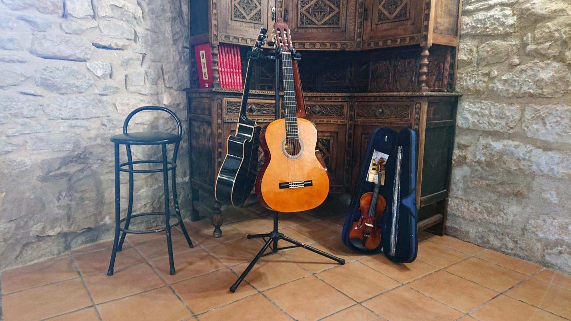 Albergue Sansol - El Oasis Del Camino Frances - Exclusivo Para Peregrinos المظهر الخارجي الصورة