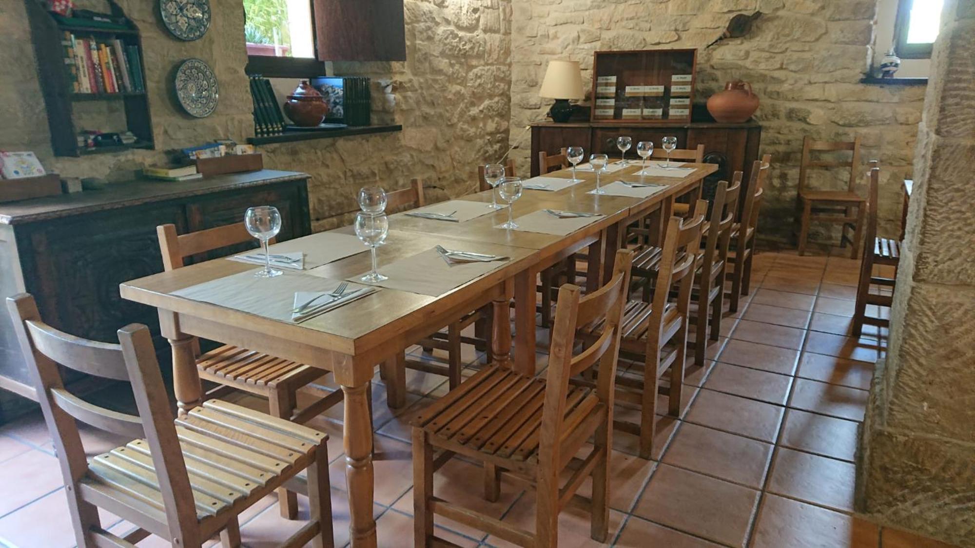 Albergue Sansol - El Oasis Del Camino Frances - Exclusivo Para Peregrinos المظهر الخارجي الصورة